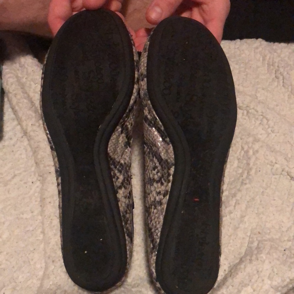 Style&co. Faux snakeskin flats size 6.5 - Picture 4 of 4